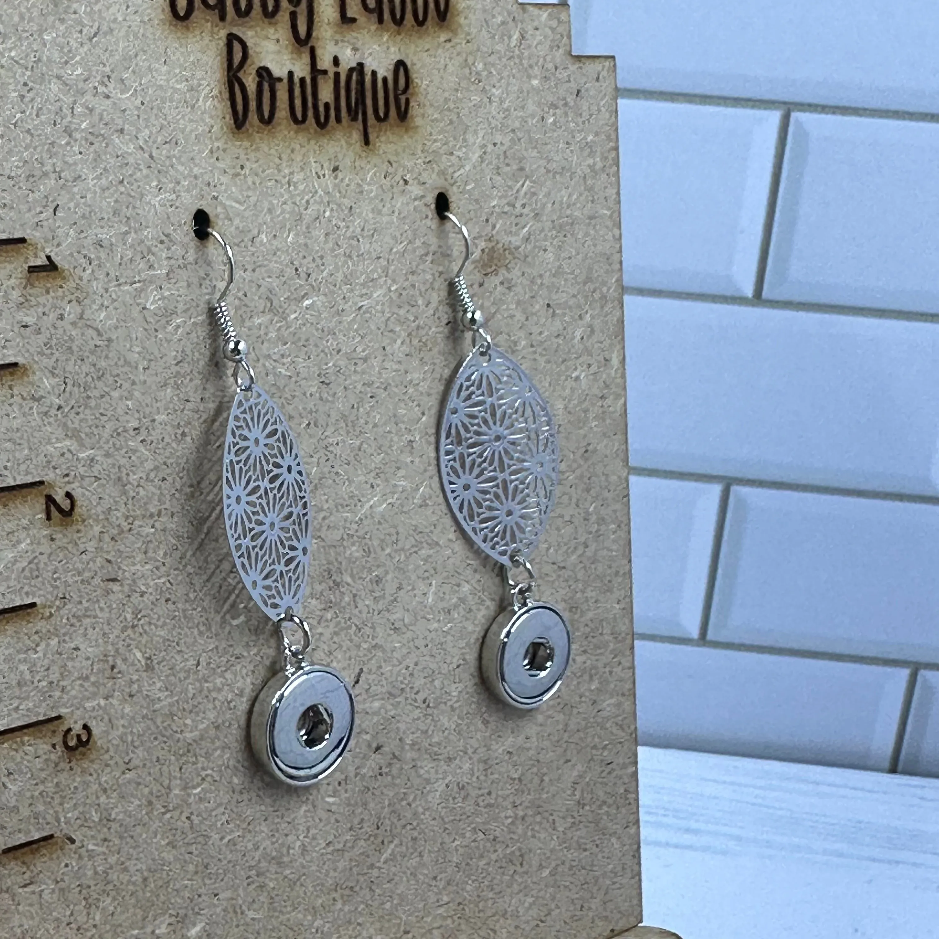 Dangle Earrings with 4 sets of Snaps/Misc