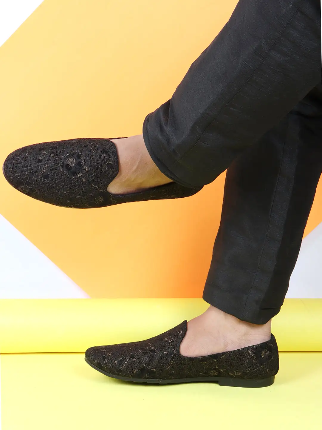 Men Black Floral Print Embellish Design Ethnic Wedding Party Pom Slip on Shoes