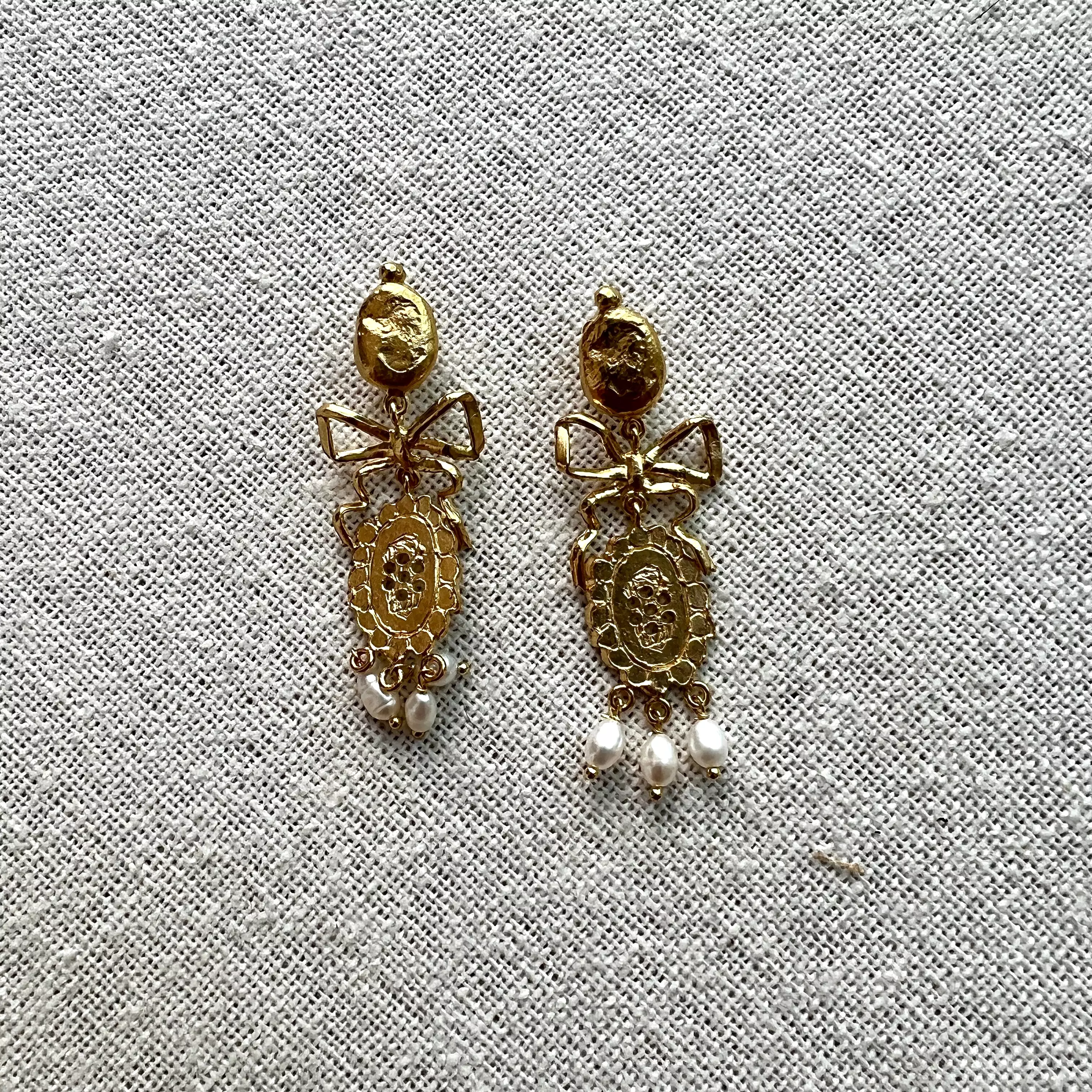 Pepa Earrings, Gold